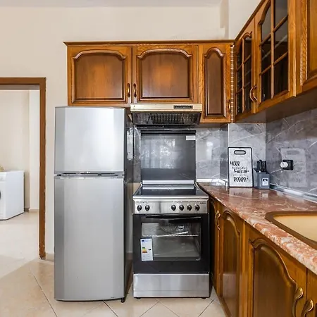 Waves Retreat 1br By Pikhost * Golem (Tirana)